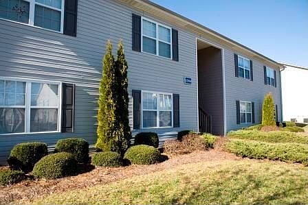 2nd image of 1356 Lees Chapel Rd APT B