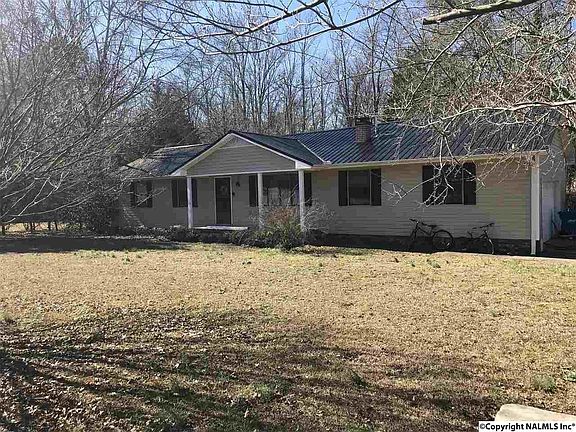 3rd image of 203 Dogwood Dr