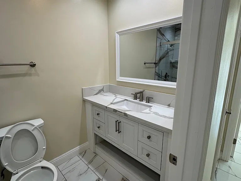 628 Empire Ave #628 — Photo 12