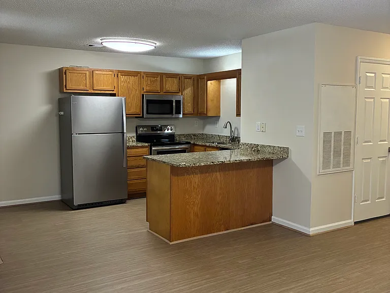 475 Ross St #A — Photo 2