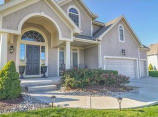 10002 N Ash Ave, Kansas City, MO 64157