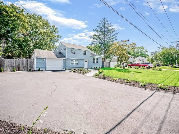 3rd image of 639 Americus Ave
