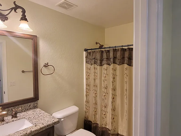 1850 E Patrick Ln — Photo 14