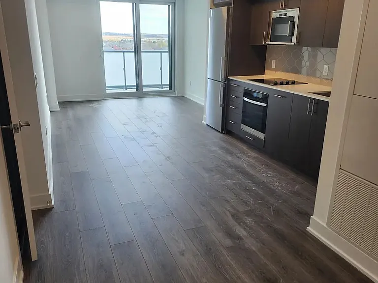 2545 Simcoe St N #820 — Photo 4