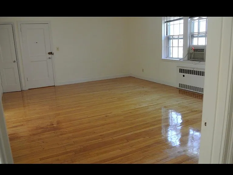 17 Hammond Pond Pkwy — Photo 5