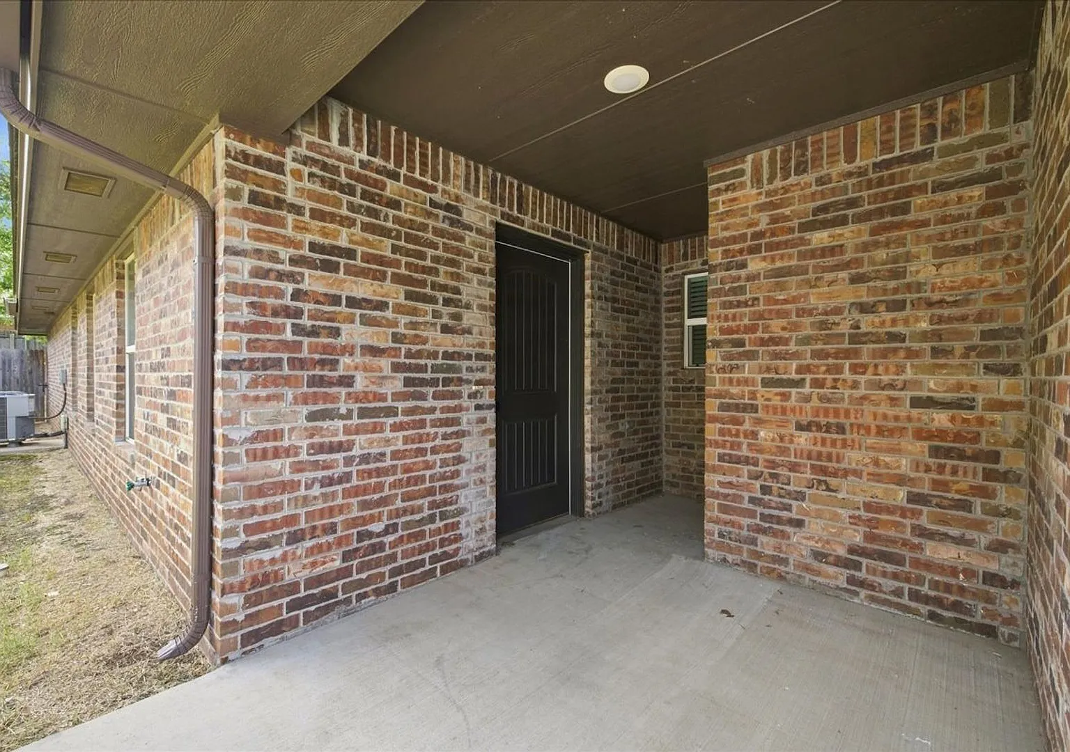 * Move In Special * 3 Bedroom 2 Bath 2 Car Garage - Edmond Schools Close To Downtown Edmond — Photo 3
