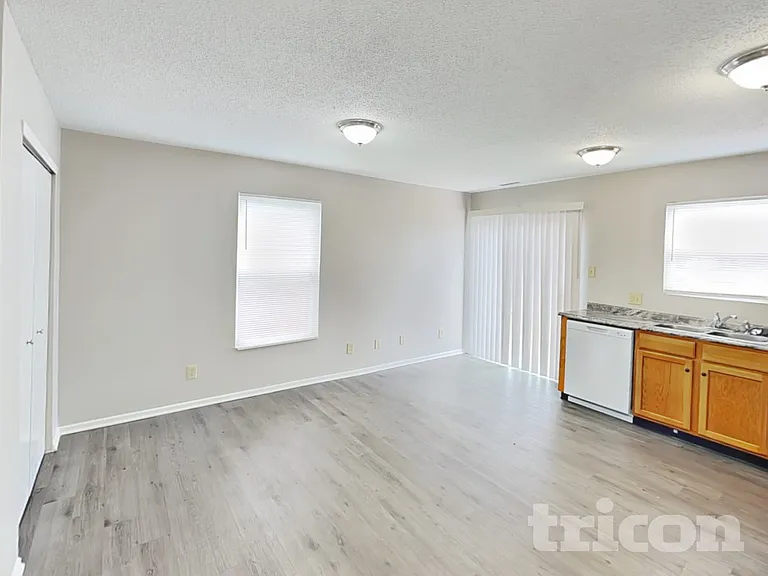 2875 Ludwig Dr — Photo 6