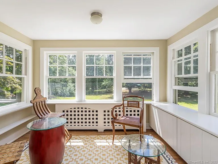 33 Washington Ave — Photo 5