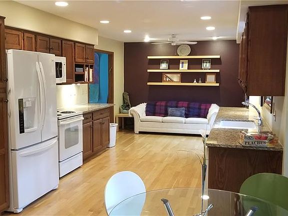 5th image of 8924 N Pinyon Ct