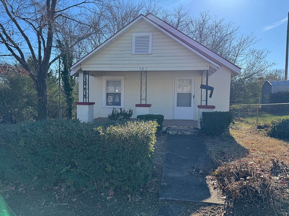 1st image of 907 B St