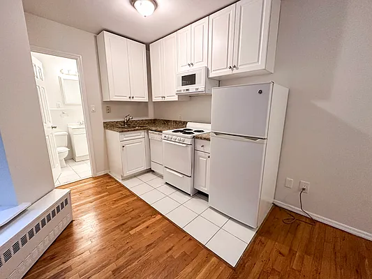 Rented by Highline Residential | media 4