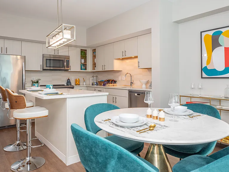 Summer House Apartments — Photo 8