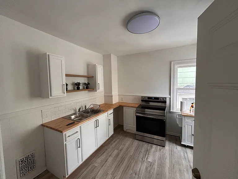 226 Breckenridge St #1 — Photo 4
