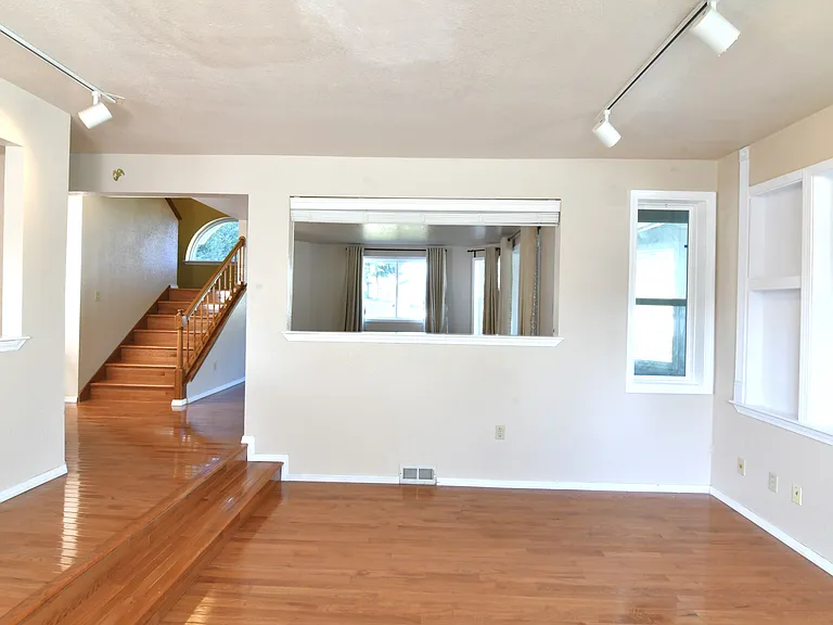 2739 Walker Ct SE — Photo 4