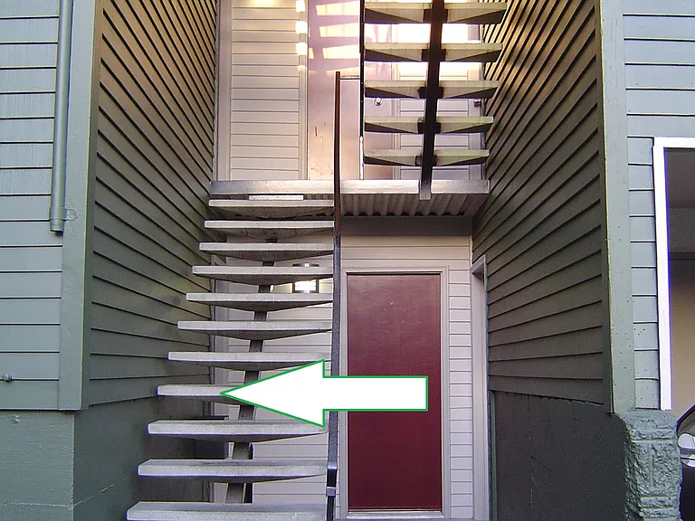 12037 Des Moines Memorial Dr S #5 — Photo 12