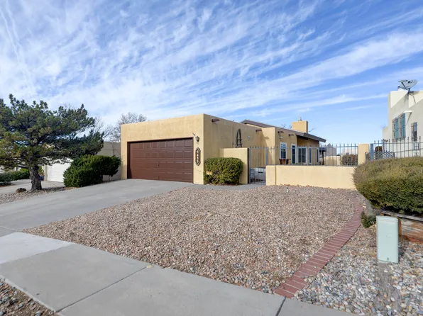 5635 Amigo Way NE, Albuquerque, NM 87111