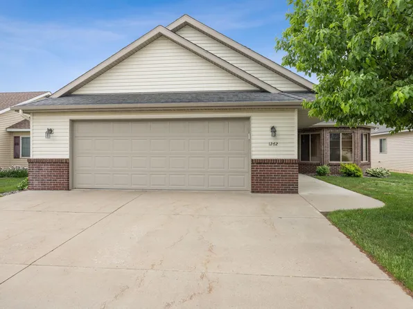 1262 Willow Pond Dr, Waite Park, MN 56387
