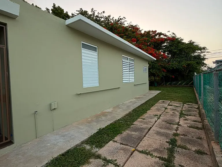 115 Calle Crown — Photo 4