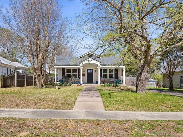 309 E Blair St, Mineola, TX 75773