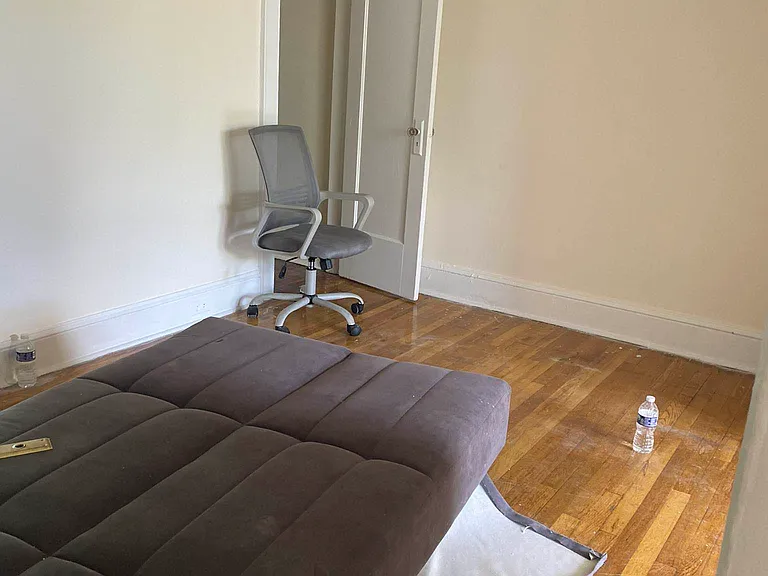 20-62 33rd St #3 — Photo 3