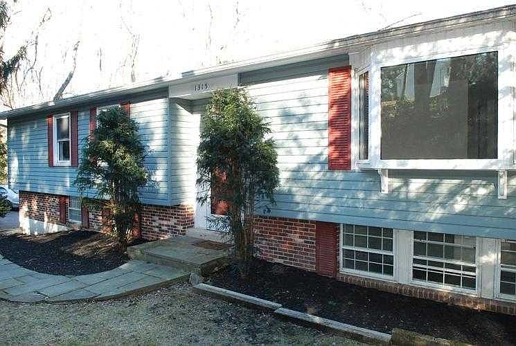 1315 Park View Lane