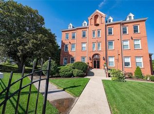 169 George St #302, Pawtucket, RI 02860