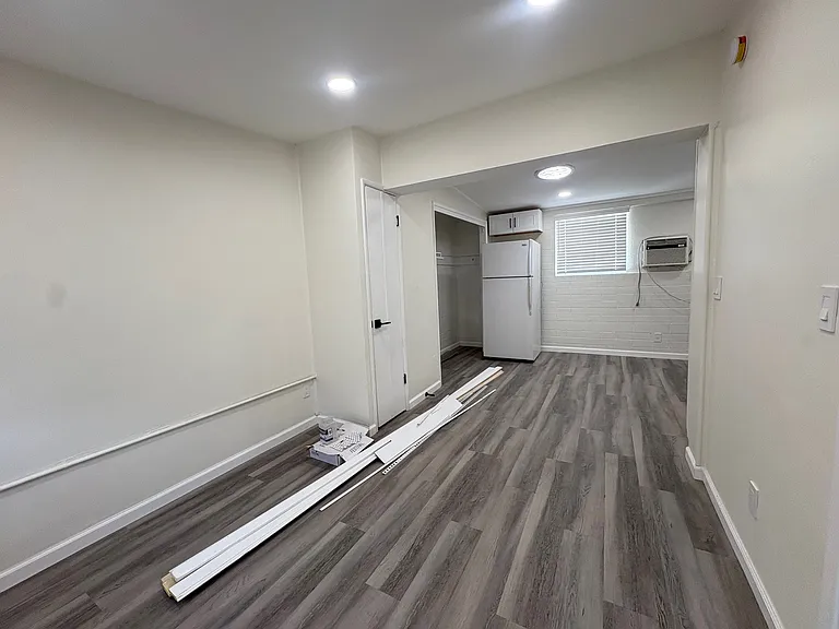 Studio Apartment with luxury vinyl floors, new paint, bathroom and kitchen.