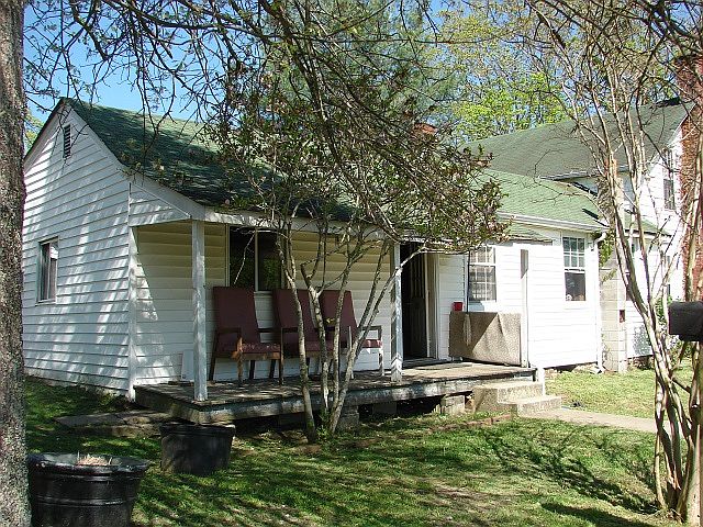 2nd image of 32 Coke St