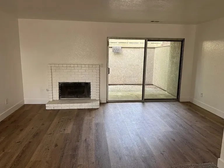 2116 Mount Vernon Dr — Photo 8