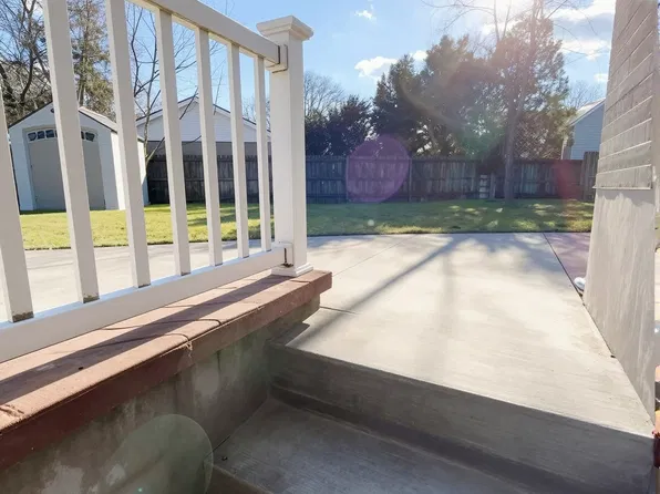 31 Tunis Ave, Sarnia, ON N7S 1M4