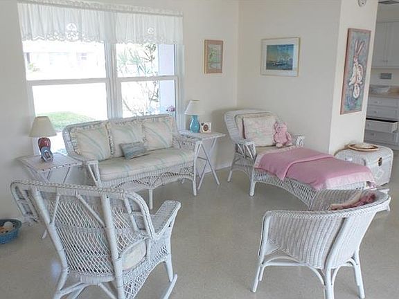 5th image of 508 Neponsit Dr