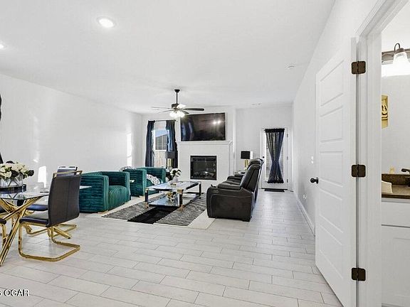4th image of 306 Sophie Jane Ln