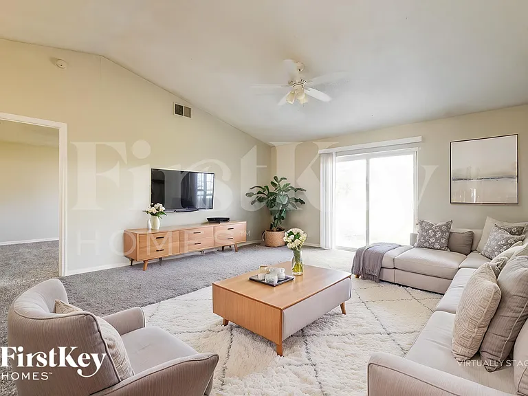 1051 Shepherd Ave — Photo 3