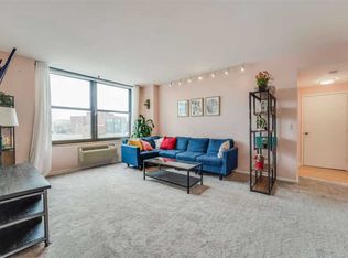 102 Christopher Columbus Dr APT 506, Jersey City, NJ 07302
