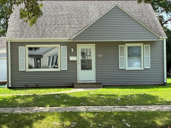 3111 Barrington Pl, Rockford, IL 61107