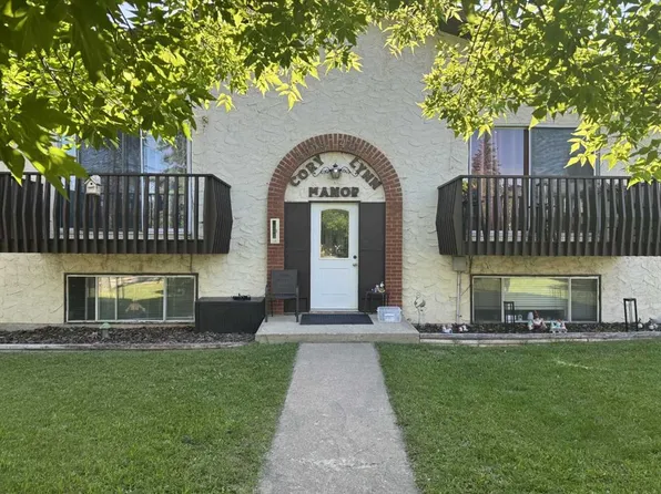 4639 48th St, Sylvan Lake, AB T4S 1L4