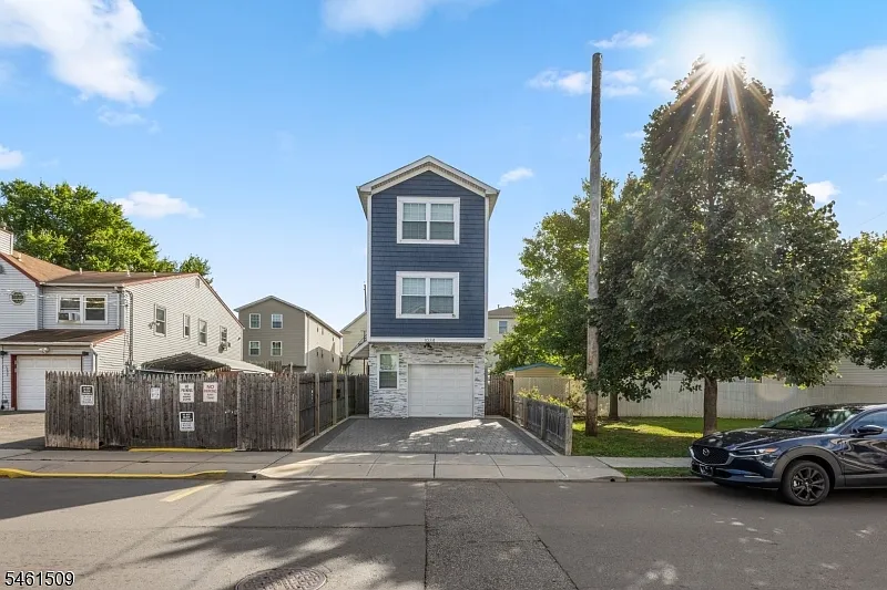 2 bed, 2.5 bath, $3,250 — Photo 1