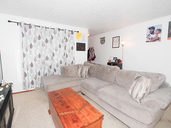 4th image of 3740 Dresden St