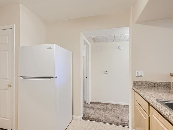 5th image of 8000 W Badura Ave #2016-2016-2016