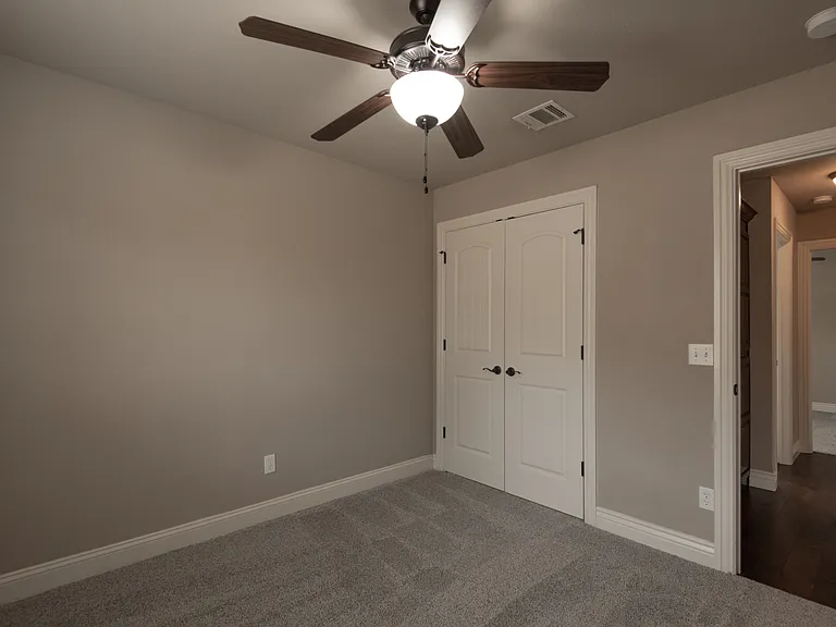 2124 Newbrook Dr — Photo 32