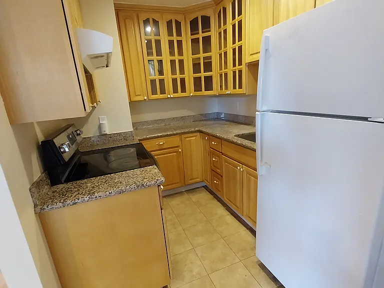 502 Maple St #2 — Photo 4