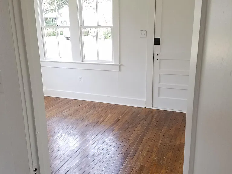115 Louisa Blvd — Photo 9