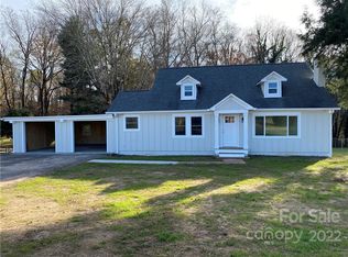 2752 Peachtree Rd, Statesville, NC 28625