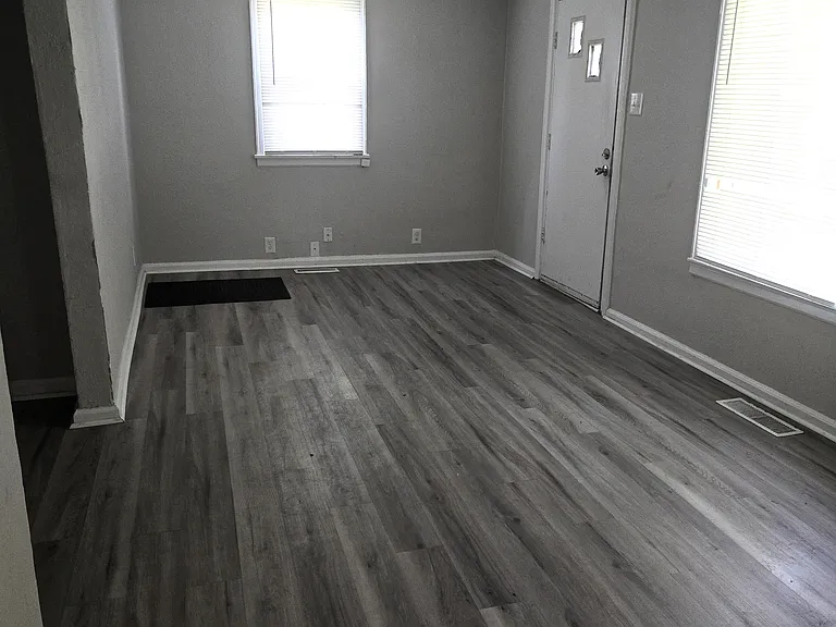 1165 S Drexel Ave — Photo 4