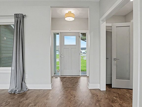 2nd image of 6409 S Cedardale Cir