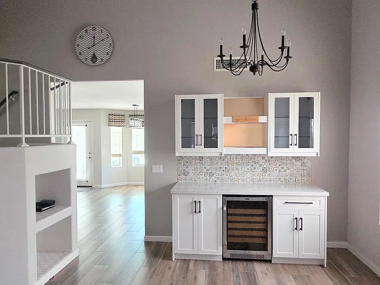 3020 E Friess Dr — Photo 3