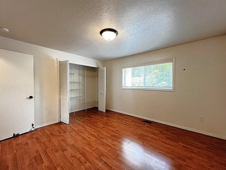 1318 S Michigan Ave — Photo 17
