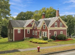 39 High St, Topsfield, MA 01983