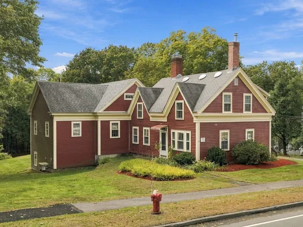 39 High St, Topsfield, MA 01983