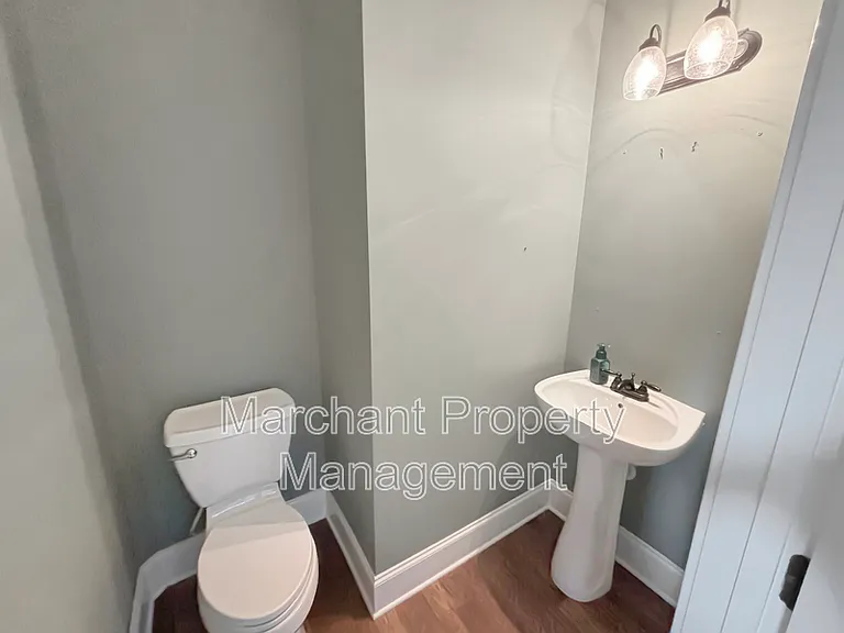 32 Governors Lake Way — Photo 32